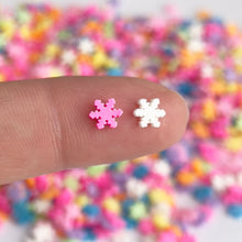 Cargar imagen en el visor de la galería, Rainbow Snow Flakes Polymer Clay Slices
