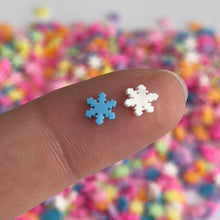 Cargar imagen en el visor de la galería, Blue Snow Flakes Polymer Clay Slices
