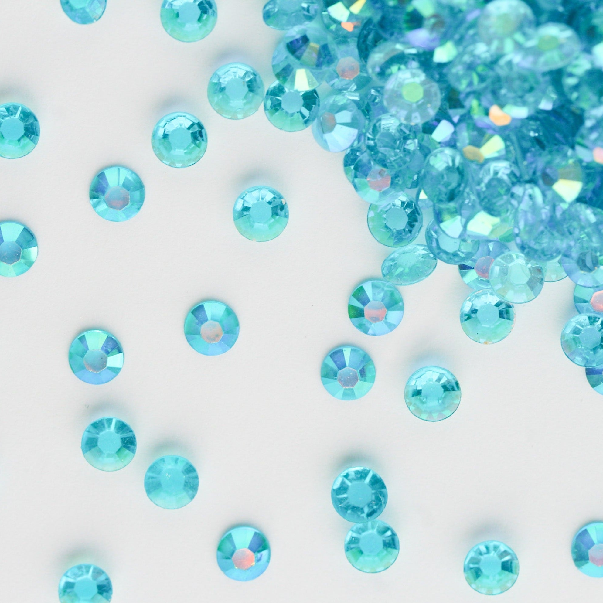 Transparent Zircon AB