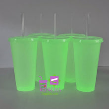 Cargar imagen en el visor de la galería, New 24oz Glow In The Dark Cold Cups
