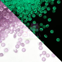 Cargar imagen en el visor de la galería, Glow In The Dark Rhinestones
